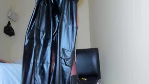 ROBERTA online show from 10.19.25