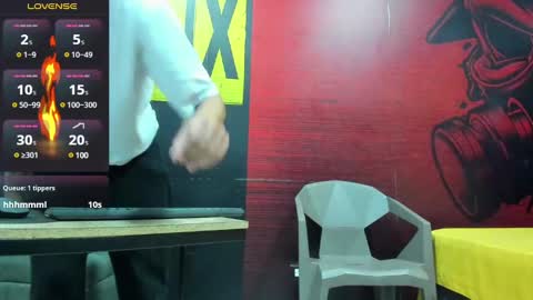 Snapshot of rhaegal_hot chatting on 02.22.25 Rhaegal online show from 02.22.25