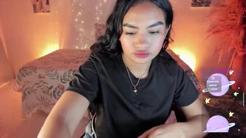 RianaK online show from 11.26.25