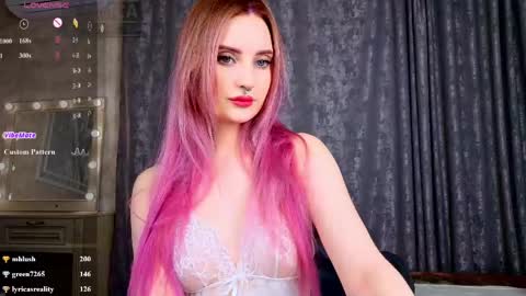 Snapshot of riawoods chatting on 04.30.26 Ria Woods online show from 04.30.26