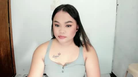 Snapshot of ricahotasain_05 chatting on 11.22.25 Rica online show from 11.22.25