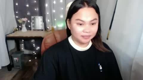 Snapshot of ricahotasain_05 chatting on 03.19.26 Rica online show from 03.19.26