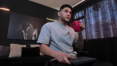 Snapshot of richard_milleer chatting on 02.19.25 Ricardo online show from 02.19.25