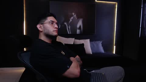 Snapshot of richard_milleer chatting on 02.27.25 Ricardo online show from 02.27.25