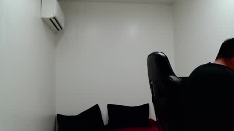 Snapshot of richrolland chatting on 04.12.26 Rickseduction online show from 04.12.26