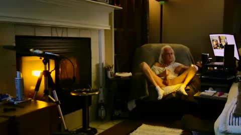 PINK HOLE TWINK online show from 01.29.25