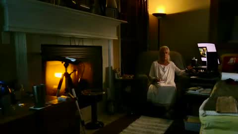 PINK HOLE TWINK online show from 02.08.25