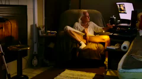 PINK HOLE TWINK online show from 02.11.25