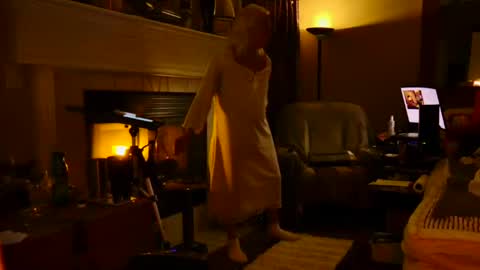 PINK HOLE TWINK online show from 02.17.25