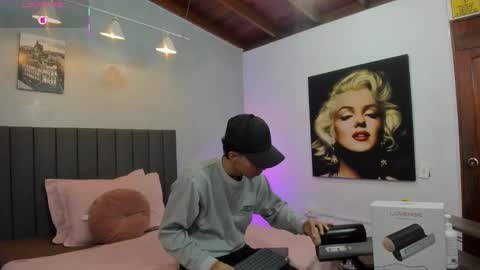 Snapshot of ricky_backus chatting on 02.10.25 Ricky Backus online show from 02.10.25