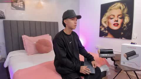 Snapshot of ricky_backus chatting on 02.11.25 Ricky Backus online show from 02.11.25