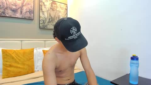 Snapshot of ricky_backus chatting on 11.12.25 Ricky Backus online show from 11.12.25