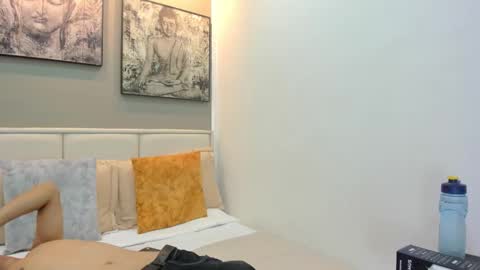 Snapshot of ricky_backus chatting on 12.18.25 Ricky Backus online show from 12.18.25