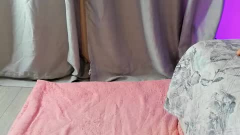 Sara online show from 10.28.25