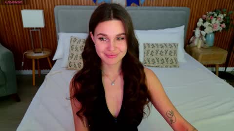 Rihanna online show from 10.05.25