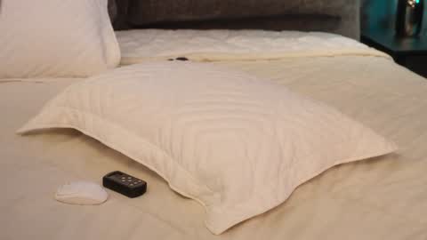    if you wanna buy smth stockingsph etc  custom videos or pics  online show from 12.08.24