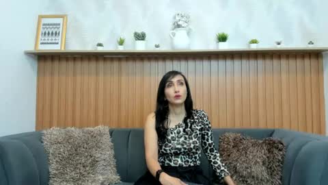 Snapshot of riley_reid_milf chatting on 07.07.26 Oriana online show from 07.07.26