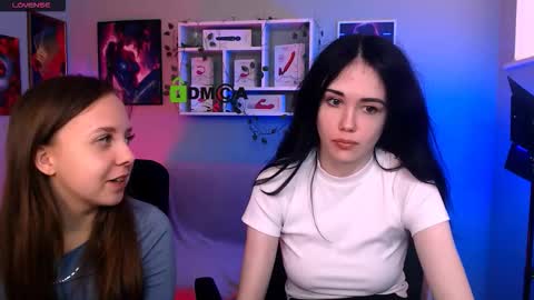 Snapshot of riley_sanders chatting on 09.12.25 Meow online show from 09.12.25