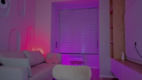 rileymee online show from 10.10.25