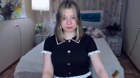 Snapshot of rinacake chatting on 06.26.26 rinacake online show from 06.26.26