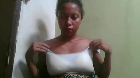 Snapshot of rinah654271 chatting on 04.28.26 rinah654271 online show from 04.28.26