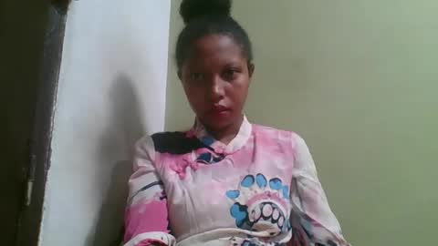Snapshot of rinah654271 chatting on 05.14.26 rinah654271 online show from 05.14.26