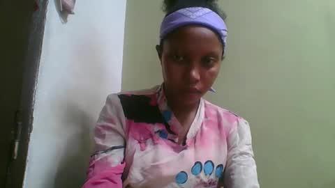 Snapshot of rinah654271 chatting on 05.16.26 rinah654271 online show from 05.16.26