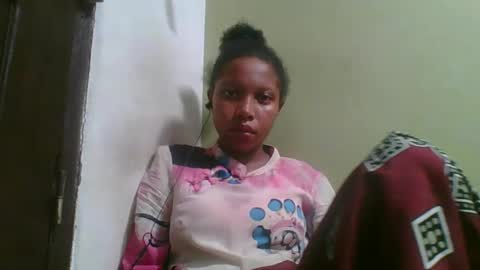 Snapshot of rinah654271 chatting on 05.18.26 rinah654271 online show from 05.18.26