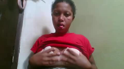 Snapshot of rinah654271 chatting on 05.24.26 rinah654271 online show from 05.24.26