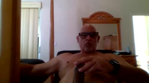 Snapshot of rionel chatting on 03.05.25 RioNel online show from 03.05.25