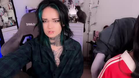   DianaBrite            fansl y online show from 07.04.26