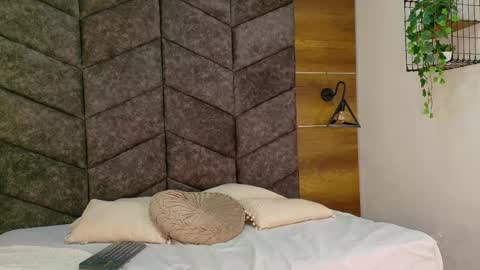 RIRI  online show from 12.01.25