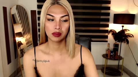 riri online show from 02.04.25