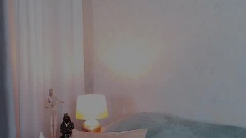 Agnes online show from 10.10.25