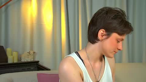 Snapshot of ritarosses chatting on 05.25.26 Rita online show from 05.25.26