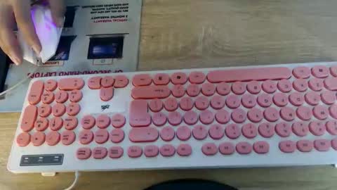 Snapshot of rivaxox1 chatting on 04.14.26 rivaxox1 online show from 04.14.26