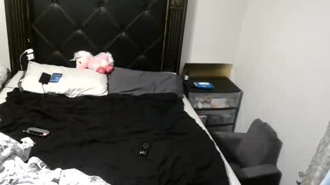 River Saint online show from 09.15.25