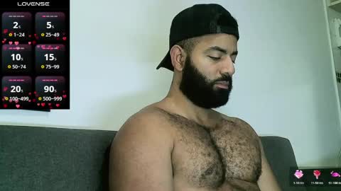 Snapshot of roa32sebas chatting on 05.15.26 SebasRoa online show from 05.15.26