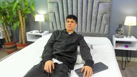 Roan Birkin online show from 02.19.25