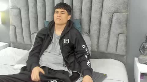 Roan Birkin online show from 03.05.25