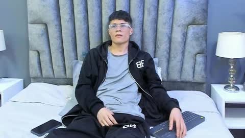 Roan Birkin online show from 03.12.25