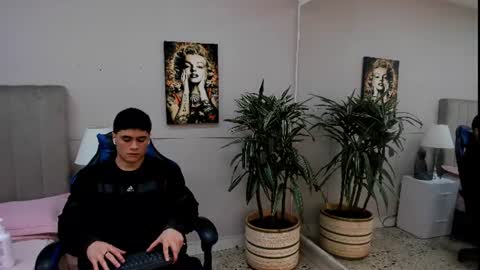 Snapshot of roan_birkin chatting on 06.09.26 Roan Birkin online show from 06.09.26