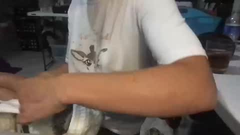 roarmance1 online show from 10.13.25