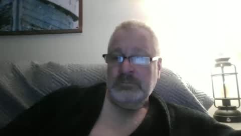 Snapshot of rob872217 chatting on 10.04.25 rob872217 online show from 10.04.25