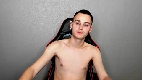 robert10211 online show from 11.07.25