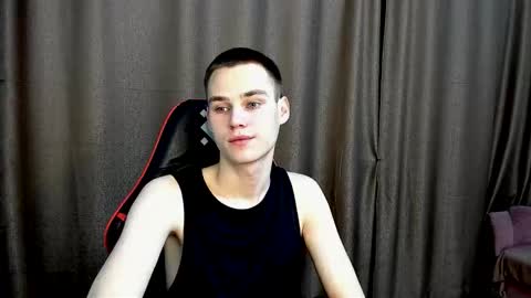 robert10211 online show from 12.15.25