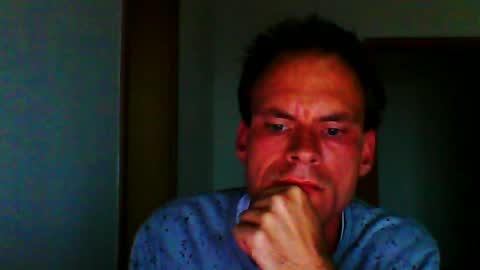 Snapshot of robert27081988 chatting on 07.20.26 robert27081988 online show from 07.20.26