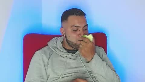 Snapshot of robert_leroy chatting on 03.15.26 Stiven - online show from 03.15.26