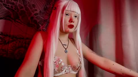 Snapshot of robin_harrington chatting on 04.09.26 Ronin online show from 04.09.26