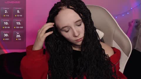 Snapshot of robin_yours chatting on 01.20.25 Robin your online show from 01.20.25